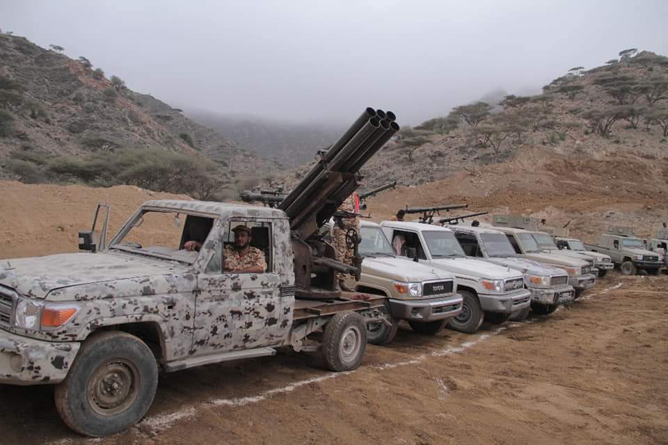 تنظيم الإخوان يحشد قواته على أبواب عدن بمنصات صواريخ وطائرات تركية