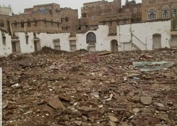 مليشيات الحوثي تهدم مسجدًا تاريخيًا في صنعاء القديمة لبناء حسينية