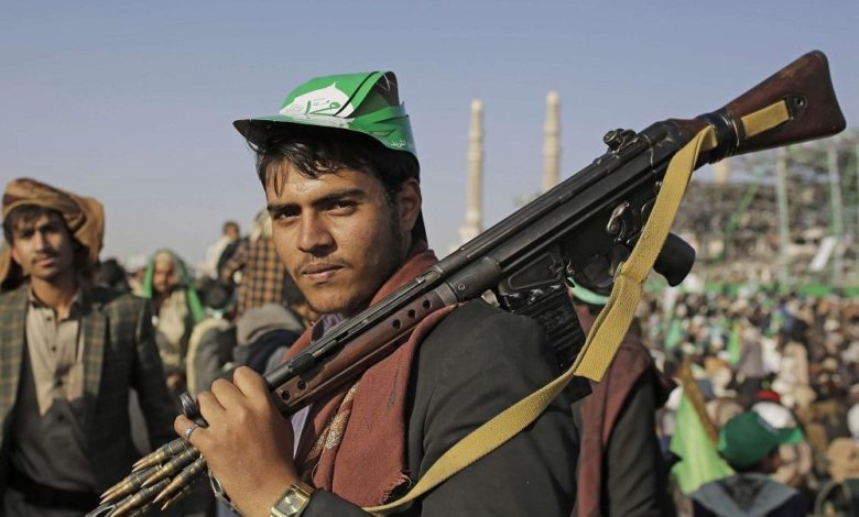صورة الحوثيون يرفدون الجبهات بتعز بآلاف المسلحين