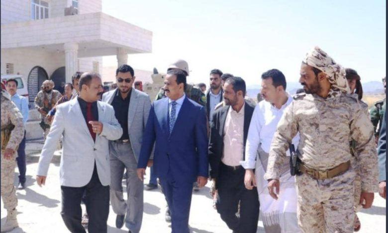 صورة محافظ شبوة يُطيح بقائد القوات الخاصة الاخواني عبدربه لعكب