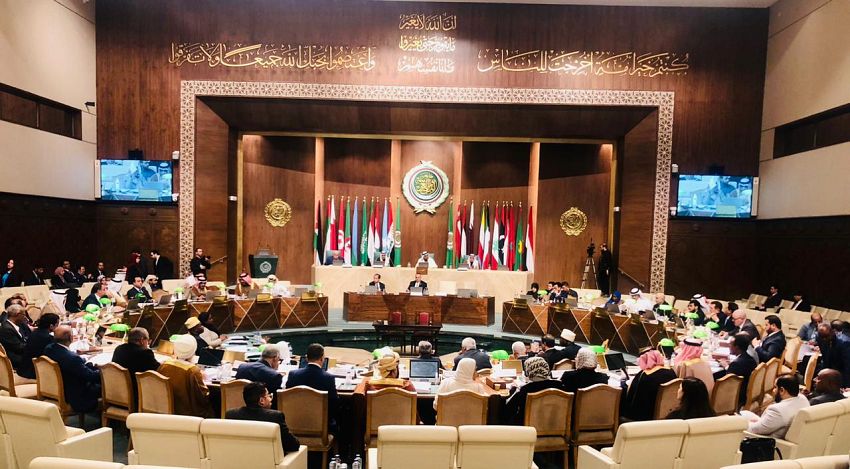 البرلمان العربي يجدد دعمه للشرعية اليمنية ومجلس القيادة
