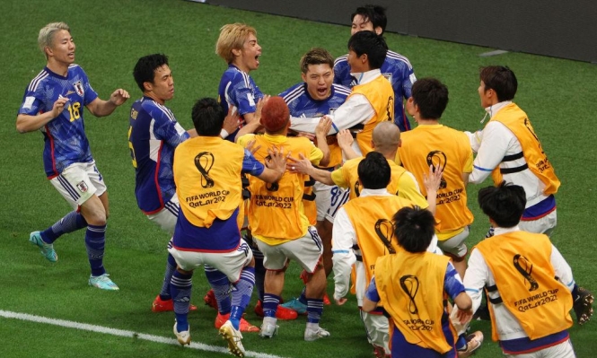 صورة مفاجآت المونديال.. اليابان تعطّل ماكينات ألمانيا في كأس العالم قطر 2022