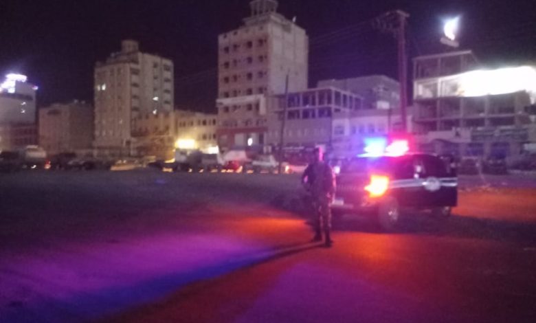 صورة بالصور.. انتشار أمني مكثف واستحداث عدد من النقاط بالعاصمة عدن (ماذا يحدث؟)