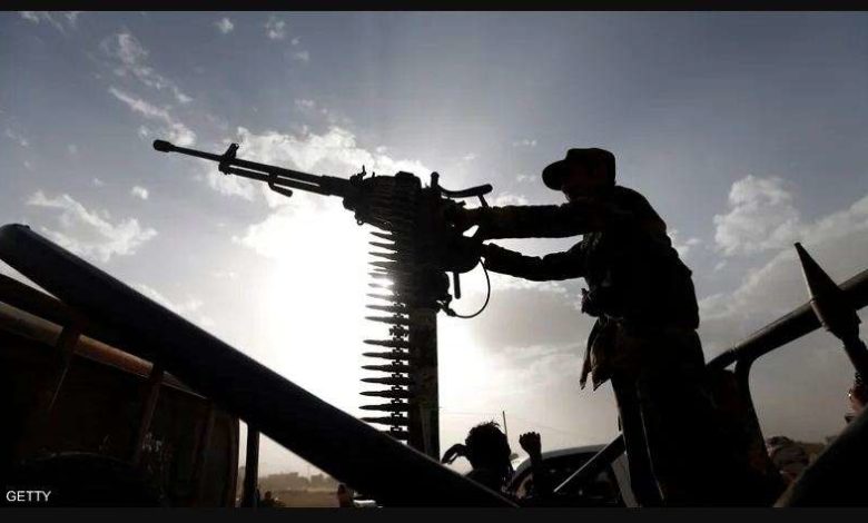 صورة الحوثي يحشد لمعركة واسعة بالساحل والهجوم على الخوخة
