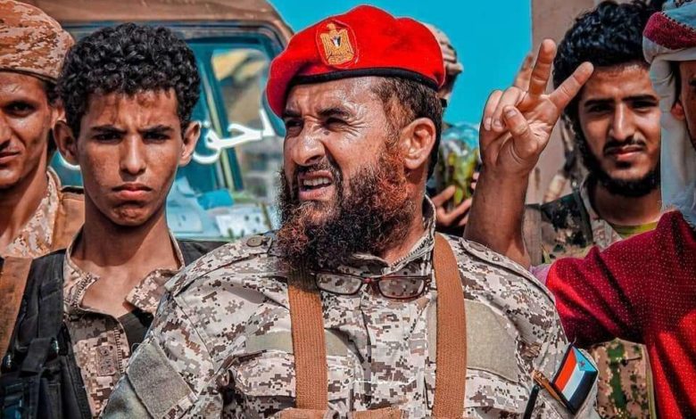 صورة مقتل قائد اللواء الرابع دعم وإسناد برصاص قناص حوثي في جبهة الحد بيافع