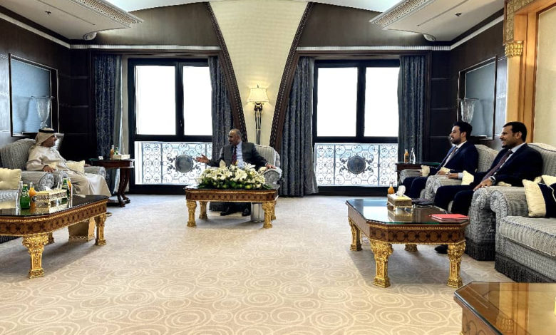 صورة اللواء الزُبيدي يثمن الدعم اللامحدود الذي تقدمه دولة الإمارات لبلادنا في جميع المجالات