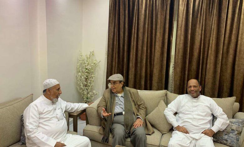 صورة قيادات حضرمية رفيعة تؤكد على حق حضرموت في الاستحقاقات السياسية العادلة