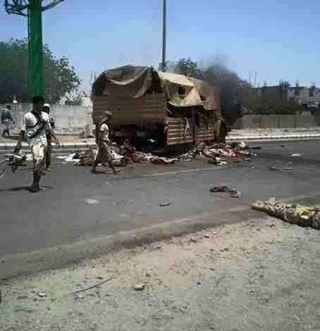 صورة العمالقة ودفاع شبوة تهاجم الحوثيين في مرخة