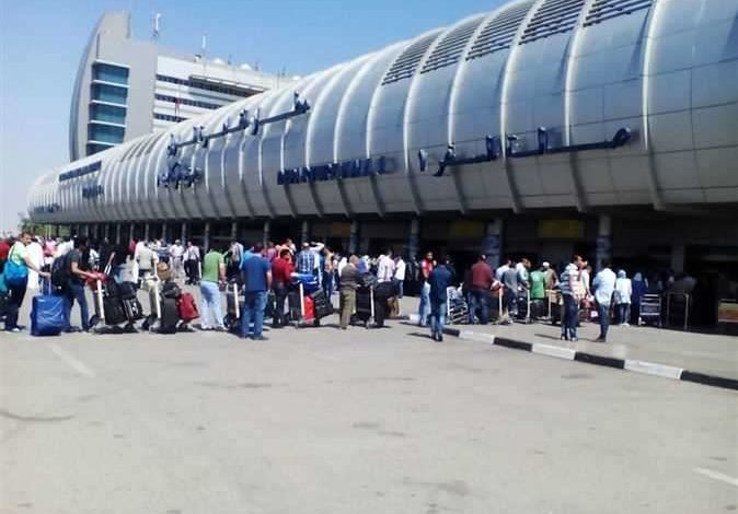 صورة تعليق رحلة لليمنية ومنع عشرات اليمنيين من دخول القاهرة