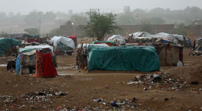 صورة مليشيا الحوثي تداهم مخيمات المهمشين في ذمار وتعتقل عدد منهم