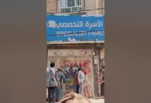 صورة مليشيا الحوثي تداهم مشفى بذمار وتعتدي على الكادر وتطرد المرضى قبل إغلاقه 