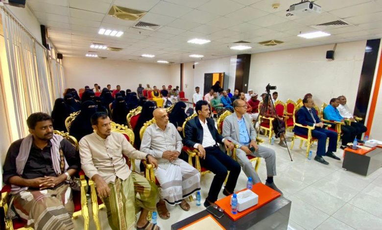 صورة الوكيل الجيلاني يكرم 40 متدربًا ومتدربة بمشروع دعم المبادرات المحلية حول المساءلة المجتمعية