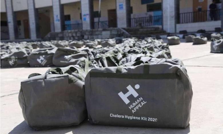 صورة تعز .. تدشين توزيع (800) حقيبة صحية ضمن مشروع الاستجابة لمكافحة الكوليرا في اليمن
