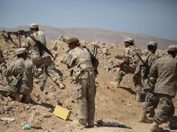 الجيش يصد هجومًا حوثيًا بالجوف