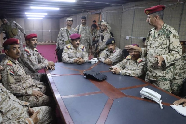 حصيلة أولية لاستهداف الحوثيين موكب وزير الدفاع ورئيس الأركان