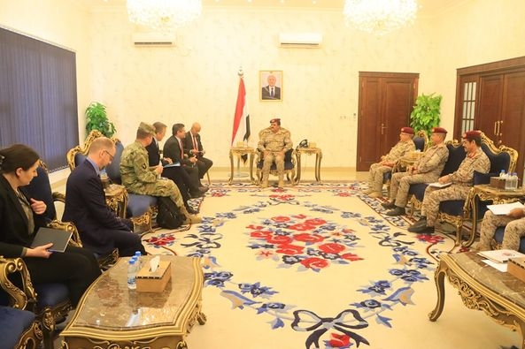 صورة سفير واشنطن يؤكد على توحيد جهود القوى تحت المجلس الرئاسي لإخضاع الحوثي للسلام
