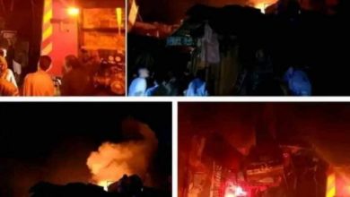 صورة حريق هائل يلتهم محلات تجارية في صنعاء (صور)