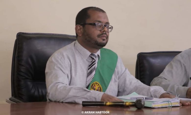 صورة محكمة صيرة تعقد جلستها الاولى للنظر في قضية مقتل السكران