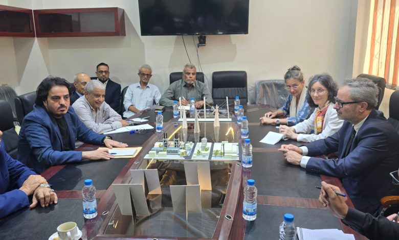 صورة بن يمين يبحث مع الاتحاد الأوربي المساهمة في مصادر التمويل لدعم توجهات الدولة لحل مشكلة الكهرباء