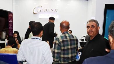 صورة كاك بنك يحصد ثمار اربعة أيام من التفاعل ويعزز ثقافة الدفع الإلكتروني في ختام معرض «سوق من غير كاش»