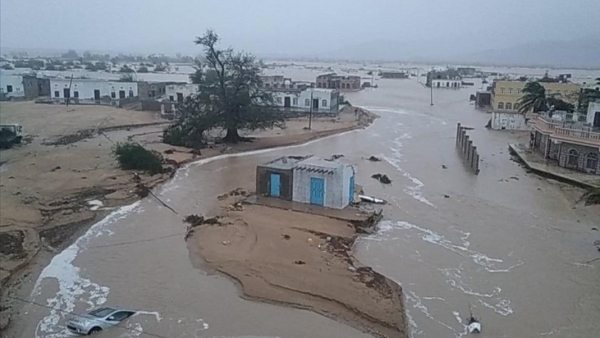 صورة نزوح أكثر من 22 ألف شخص جراء إعصار “تيج” في حضرموت والمهرة