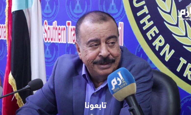 صورة بن بريك: لا يمكن أن نسلم أسلحة الانتقالي الجنوبي لمن يريدون ذبحنا