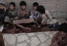 صورة أطفال اليمن ضحايا الهيمنة الحوثية على القطاع الصحي