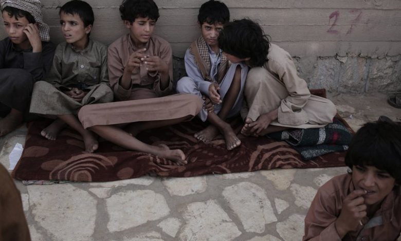 صورة أطفال اليمن ضحايا الهيمنة الحوثية على القطاع الصحي