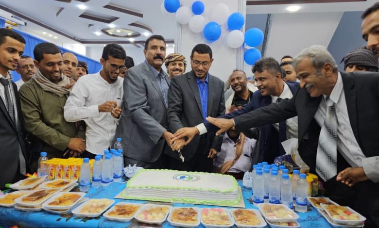 صورة إفتتاح رسمي وشعبي لأول مستوصف طبي استشاري متخصص في شبوة