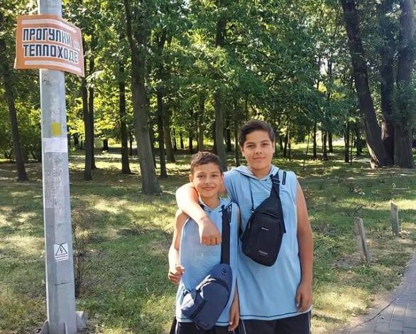 صورة مواطن يمني يوجه نداء استغاثة عاجلة لإنقاذ أسرته المحاصرة في أوكرانيا