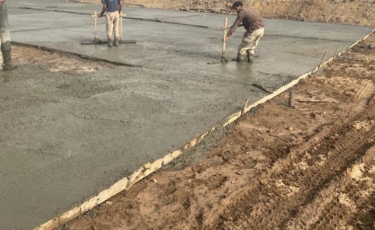 صورة بدعم الإمارات.. مؤسسة المياه تواصل تنفيذ مشروع إعادة تأهيل أحواض محطة الصرف الصحي في كابوتا  بعدن