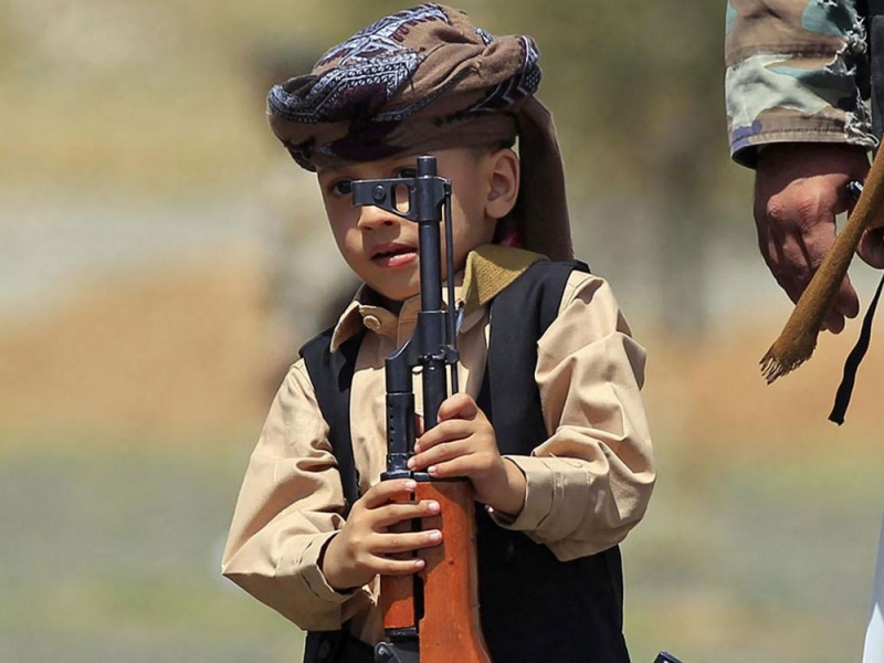التطرف الحوثي يضع أطفال اليمن على جبهات القتال "قنابل موقوتة"