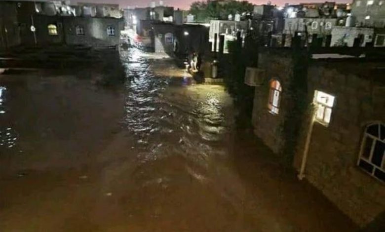 صورة تسجيل وفاة واحدة على الأقل جراء سيول مأرب