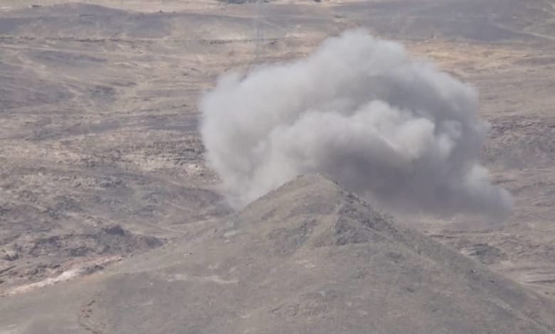 صورة الجيش يطلق عملية عسكرية واسعة وتحرير مناطق ومواقع استراتيجية في الساعات الأولى لانطلاقها والدفاع تتحدث عن تحرير صنعاء “هل بدأ الحسم العسكري؟”