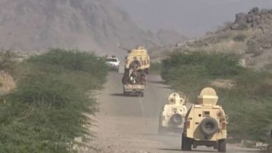 صورة قوات ضخمة تستعد لاقتحام مدينة جديدة بعد محاصرتها من 3 جهات..تفاصيل