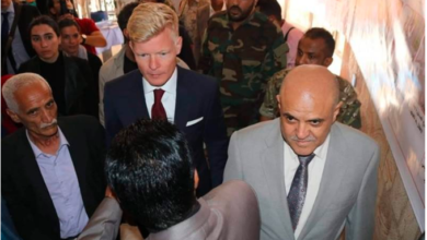 صورة بعد أن أحتجزته قبائل الصبيحة في طور الباحة.. المبعوث الأممي يصل إلى مدينة تعز المحاصرة