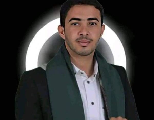 صورة اغرب وفاة لمدرس حوثي أمام طلابه في احد المراكز الصيفية بصنعاء يثر تفاعلا
