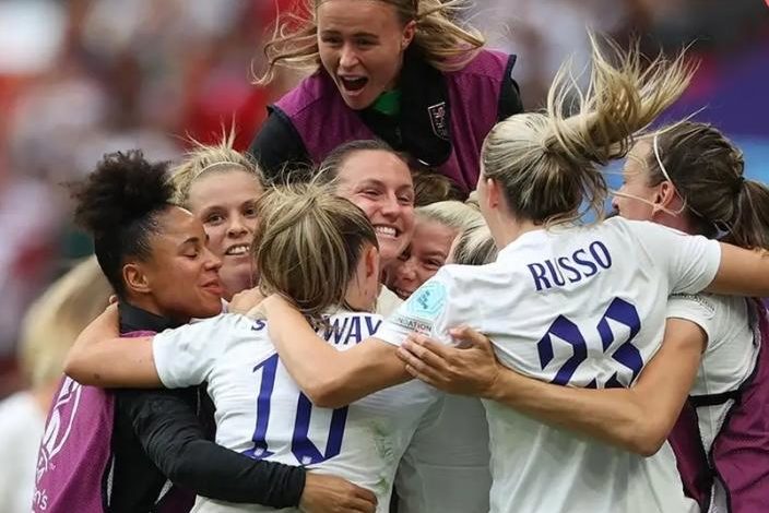 صورة المنتخب الإنجليزي يتوّج لأوّل مرة في تاريخه بلقب بطولة أوروبا