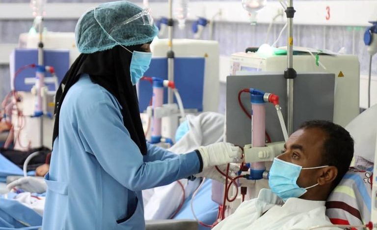 صورة مليشيا الحوثي تحرم العاملات الصحيات من التطعيم ضد كورونا