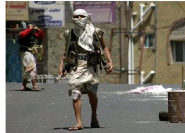 صورة مسلحون يتسببون بمقتل طالبة واصابة شقيقتها في تعز