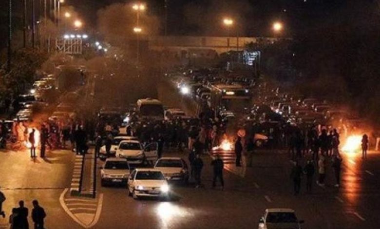 انتفاضة عارمة ضد الحرس الثوري والاحتجاجات تجتاح 8 مدن إيرانية حتى الان