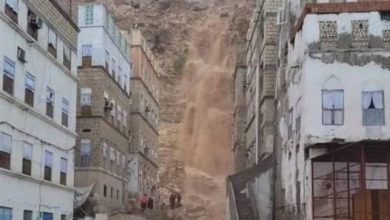 صورة تحذير سكان المرتفعات الجبلية من انهيارات صخرية في حضرموت