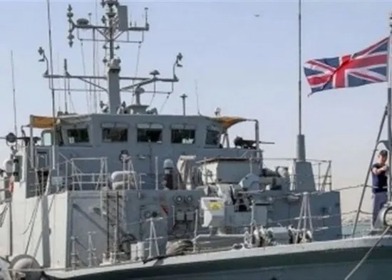 صورة الهيئة البريطانية تدعو السفن للعبور بحذر