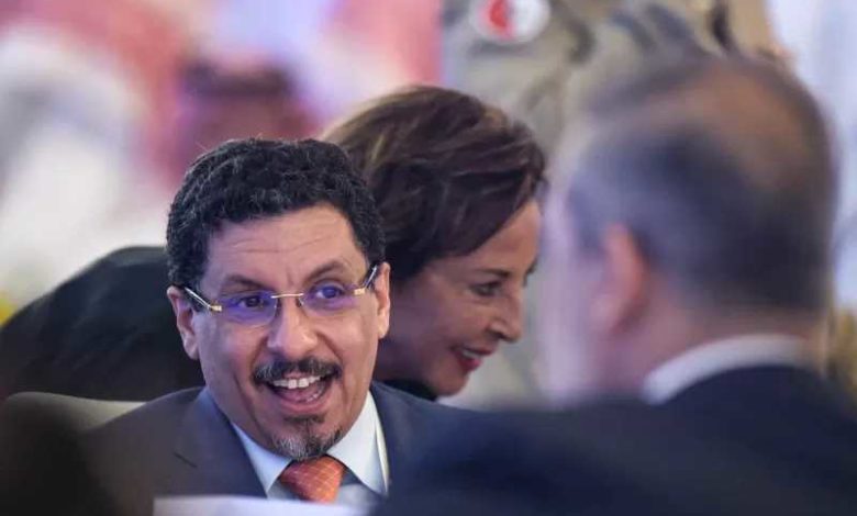 صورة تعرف على السيرة الذاتية للدكتور أحمد عوض بن مبارك رئيس الحكومة اليمنية