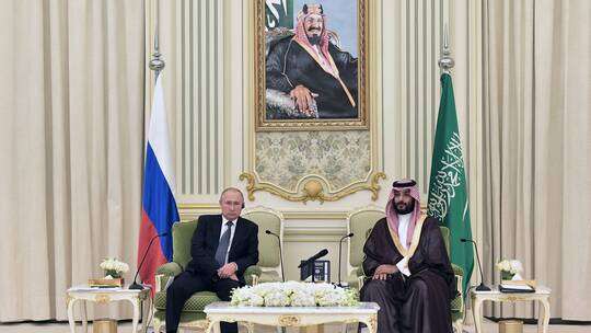 صورة بوتين يكشف عن رؤيته لوقف الصراع في اليمن