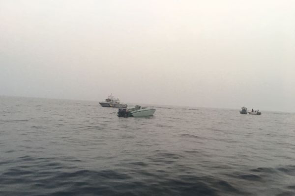 صورة تعرف على المكان الذي يستخدمه الحوثيون لتجهيز ونشر القوارب المفخخة