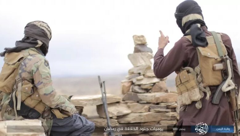 صورة الحوثيون يطلقون سراح قيادي في داعش بالتزامن مع حملة للقوات الجنوبية ضد الإرهاب