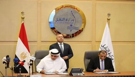 صورة مصر توقع اتفاقًا مع الإمارات لتطوير محطات بموانئ البحر الأحمر