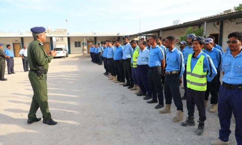 صورة العميد الجابري يشدد على مواصلة الحملات المرورية لضبط المخالفات حفاظاً على الأرواح والممتلكات