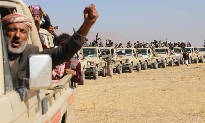 انفجار الوضع بين الحوثيين والقبائل واندلاع مواجهات عنيفة بالسلاح الثقيل والتعزيزات تتوافد الان للطرفين